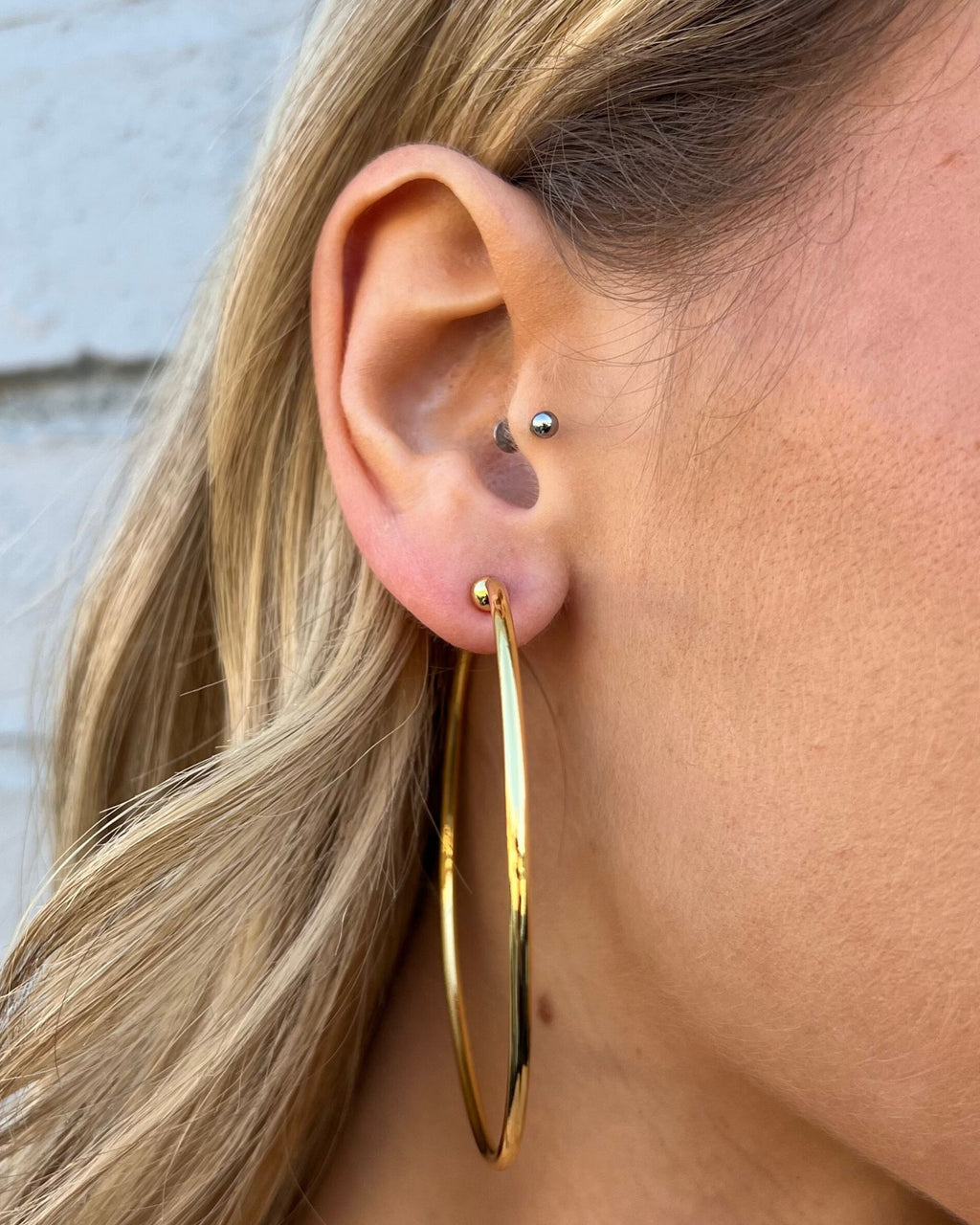 Izoa Alessia Hoop Earrings Gold