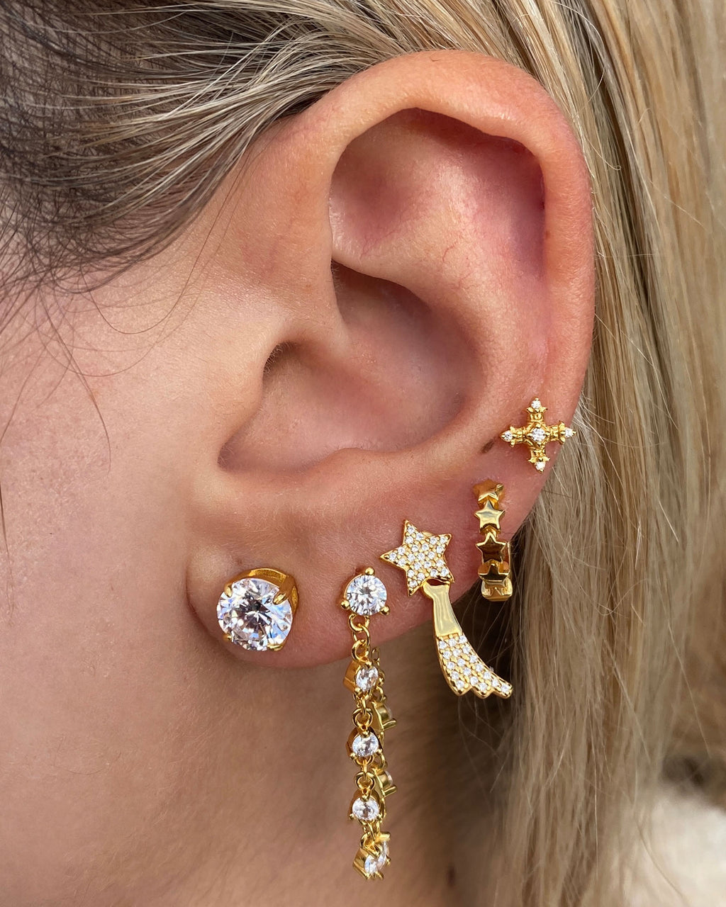 Izoa Pixie Stud Earrings Gold