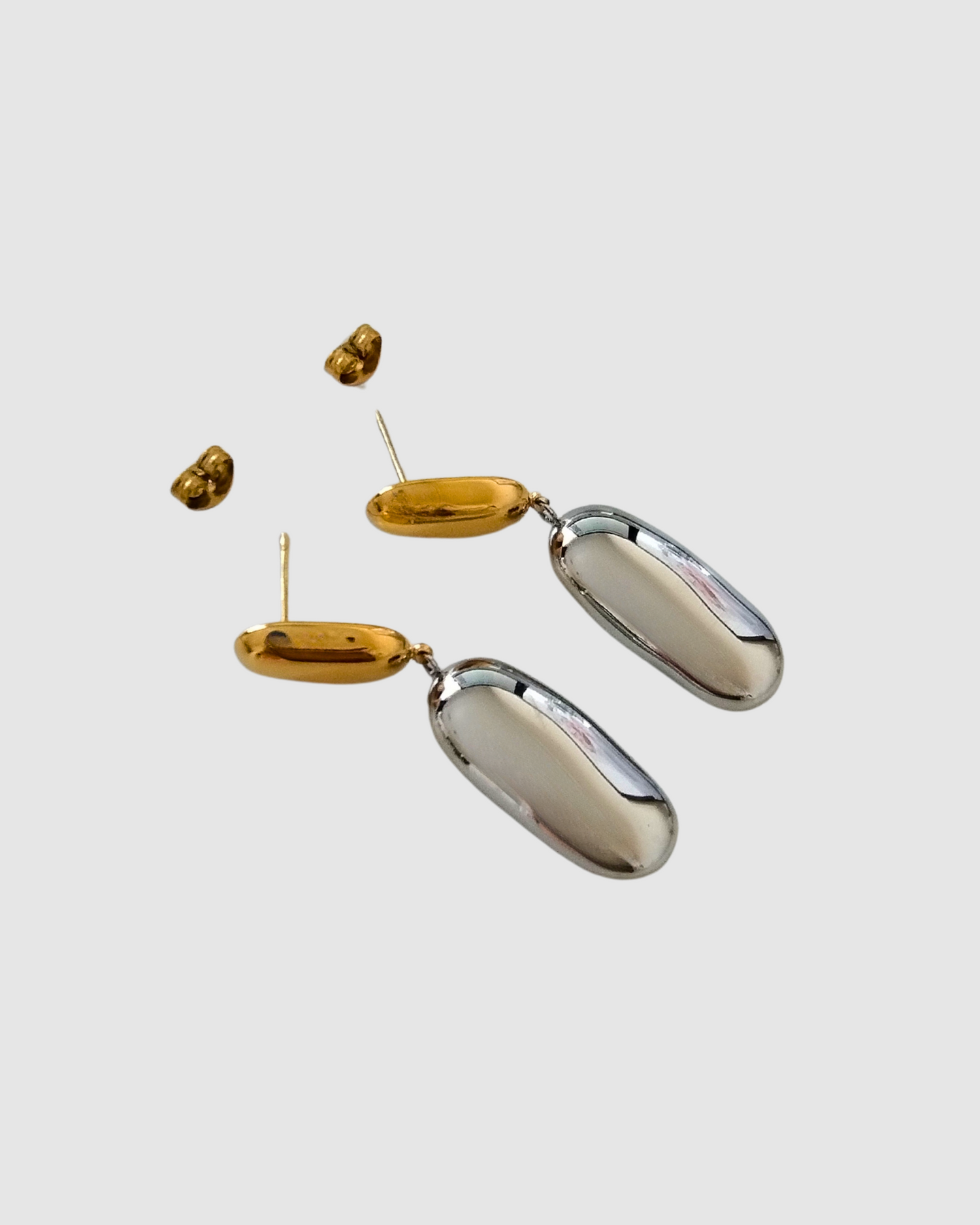 Izoa Aethera Stud Earrings Mix Metal