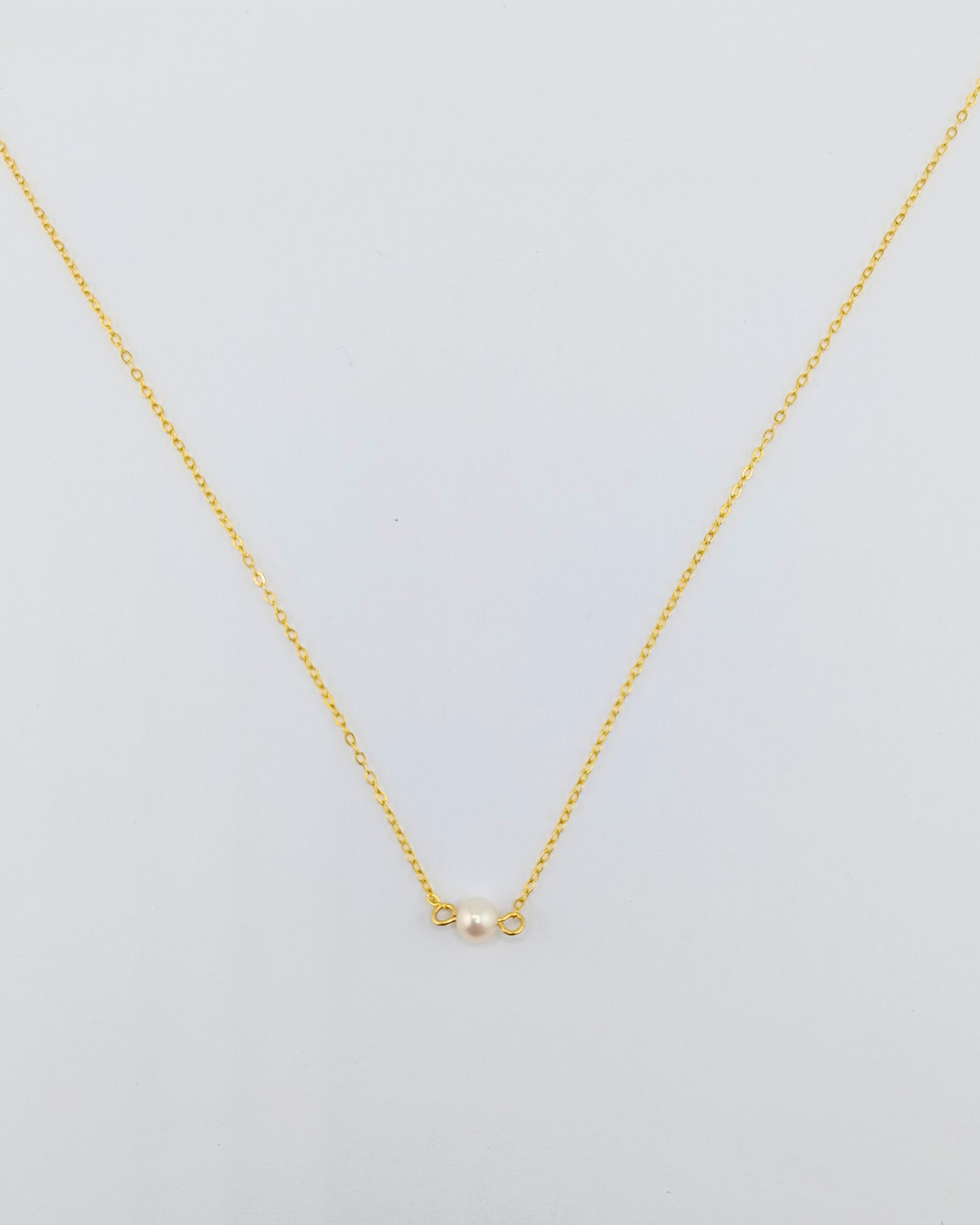 Izoa Mini Gwen Freshwater Pearl Necklace Gold