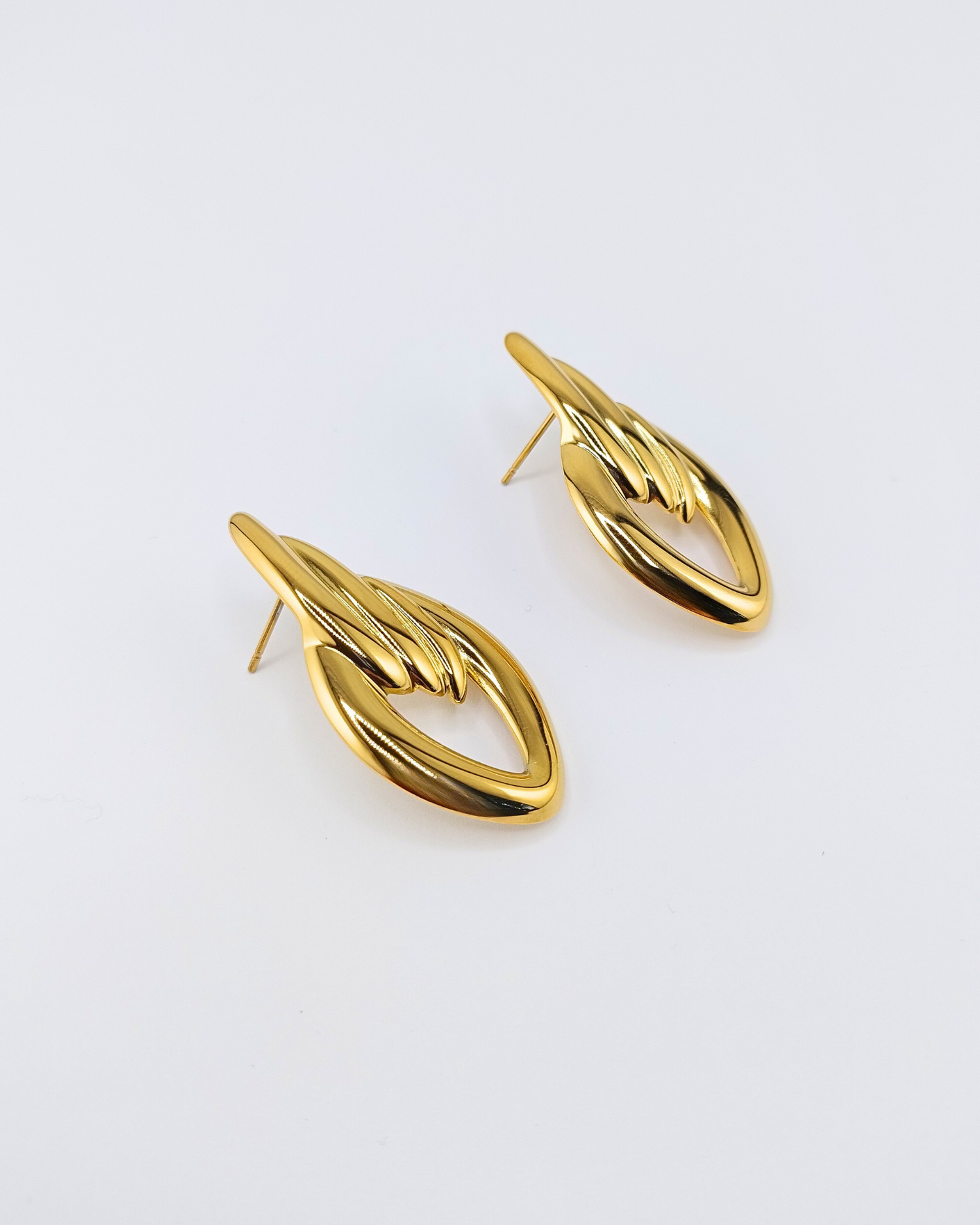 Izoa Blair Stud Earrings Gold