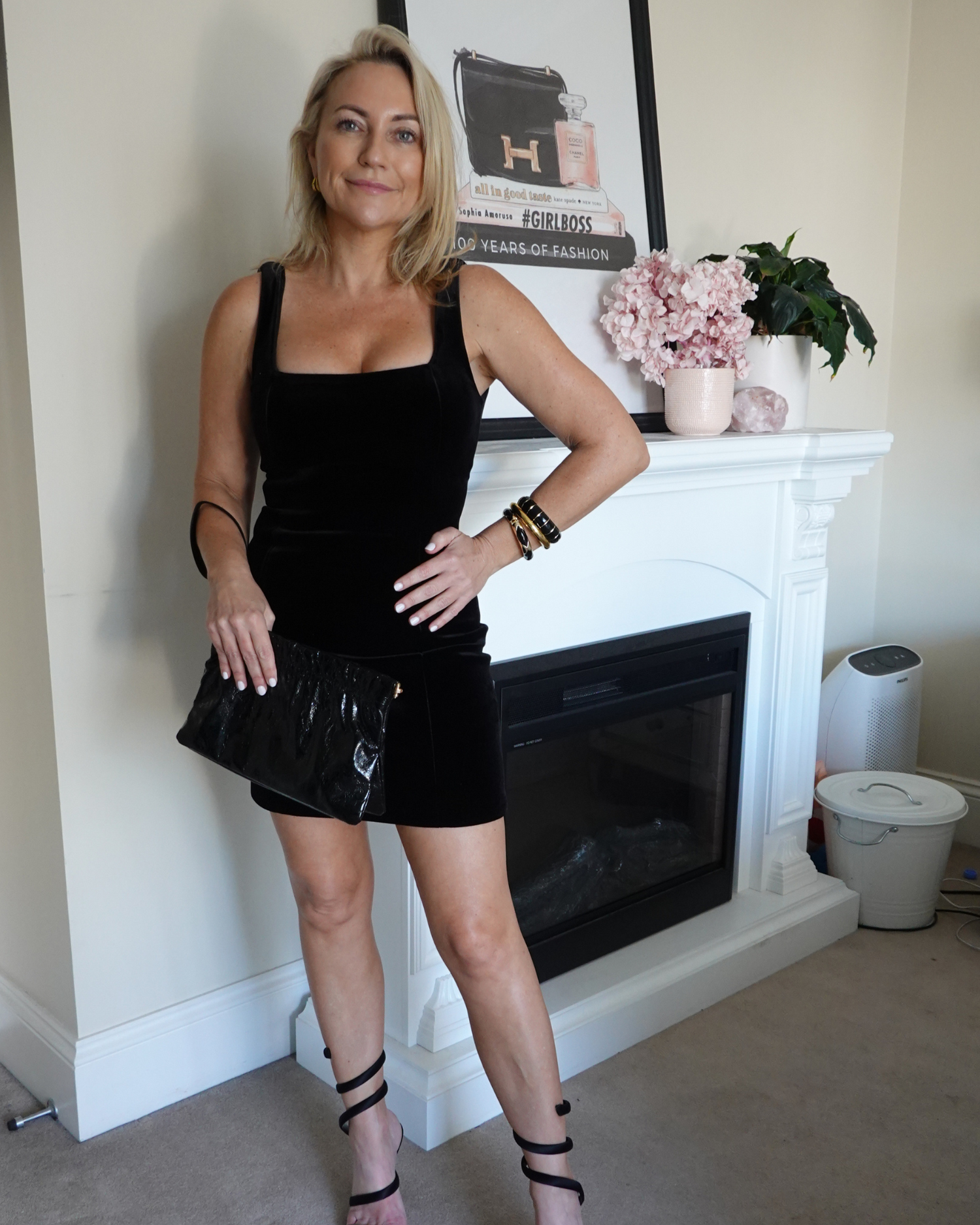 Izoa Leona Clutch in Black