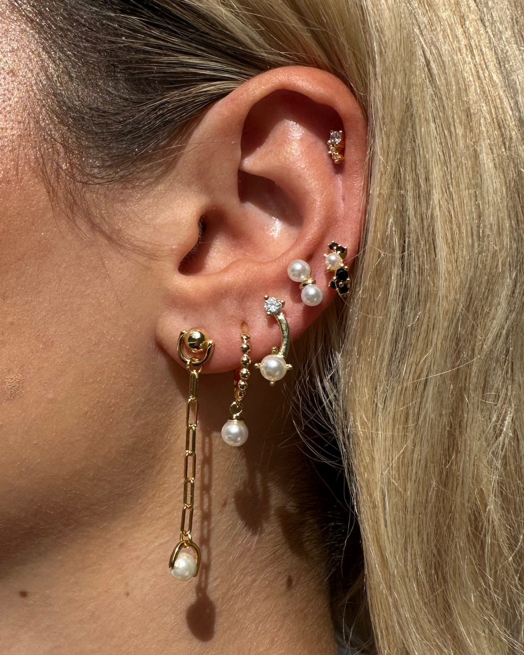Izoa Heidi Drop Huggie Earrings Gold Pearl