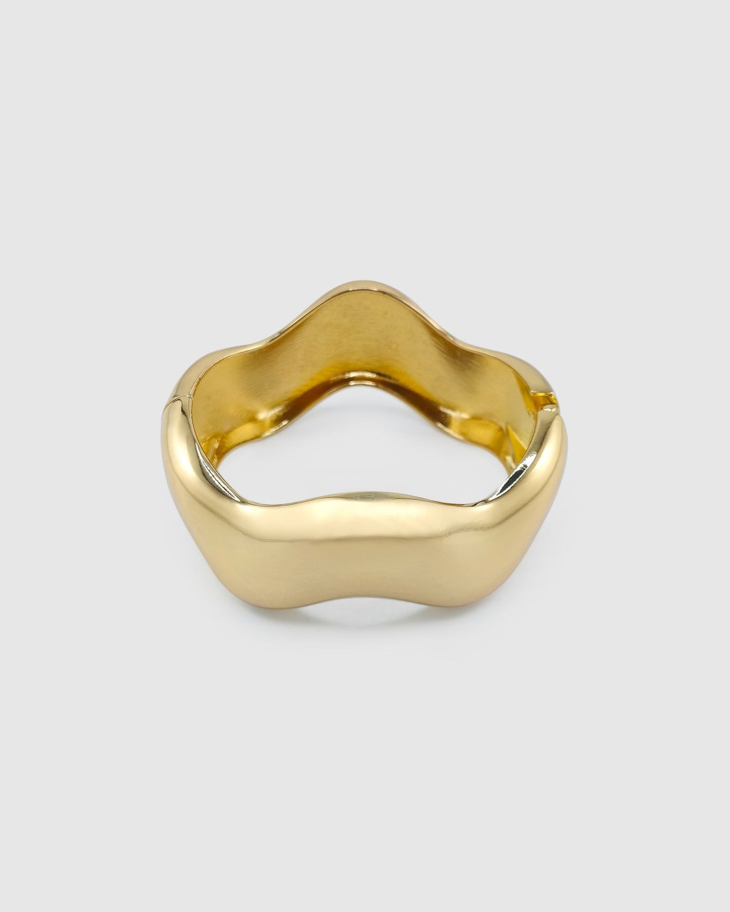 Izoa Abby Wave Bracelet Cuff Gold