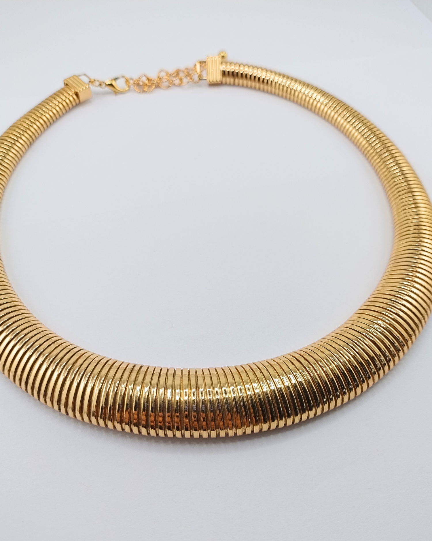 Izoa Ananta Snake Chain Collar Necklace Gold
