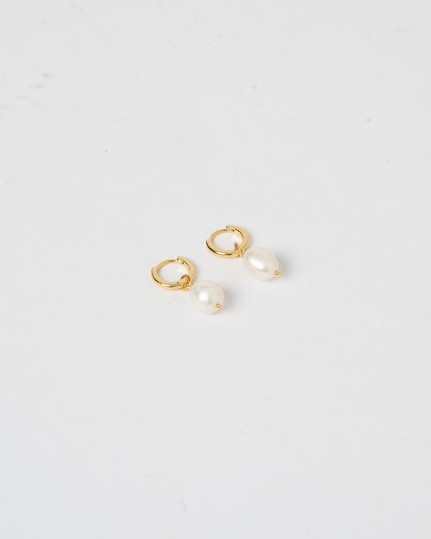 Izoa Perri Pearl Earrings