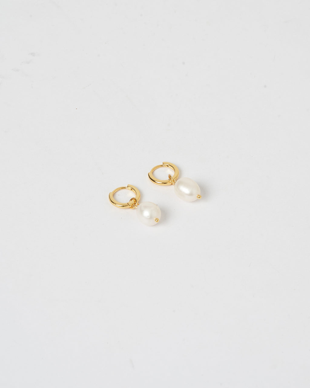 Izoa Perri Pearl Earrings