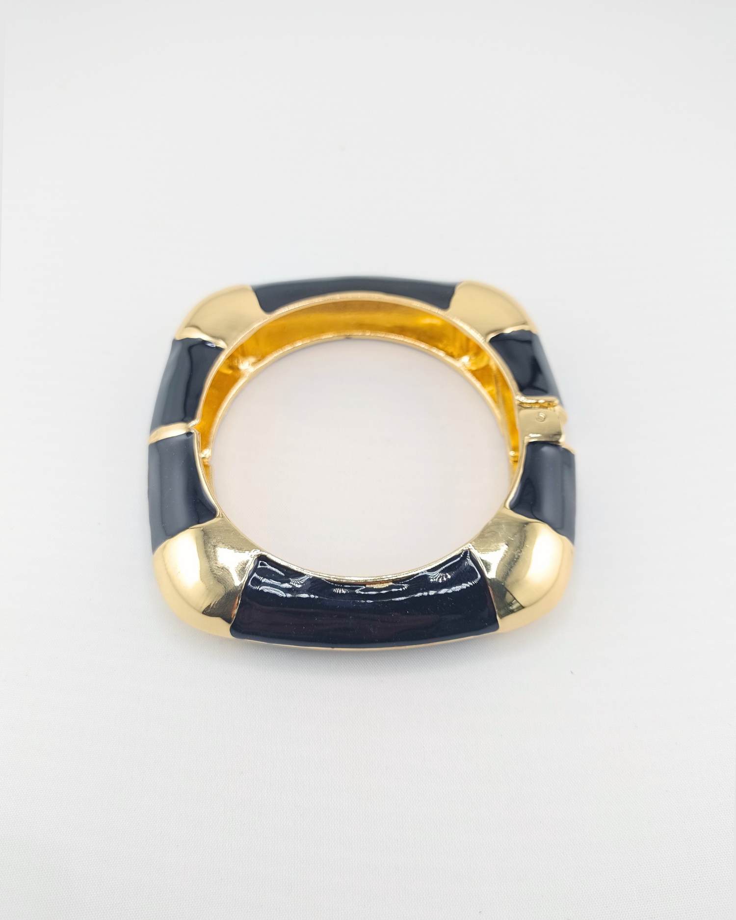 Izoa Daisy Bangle