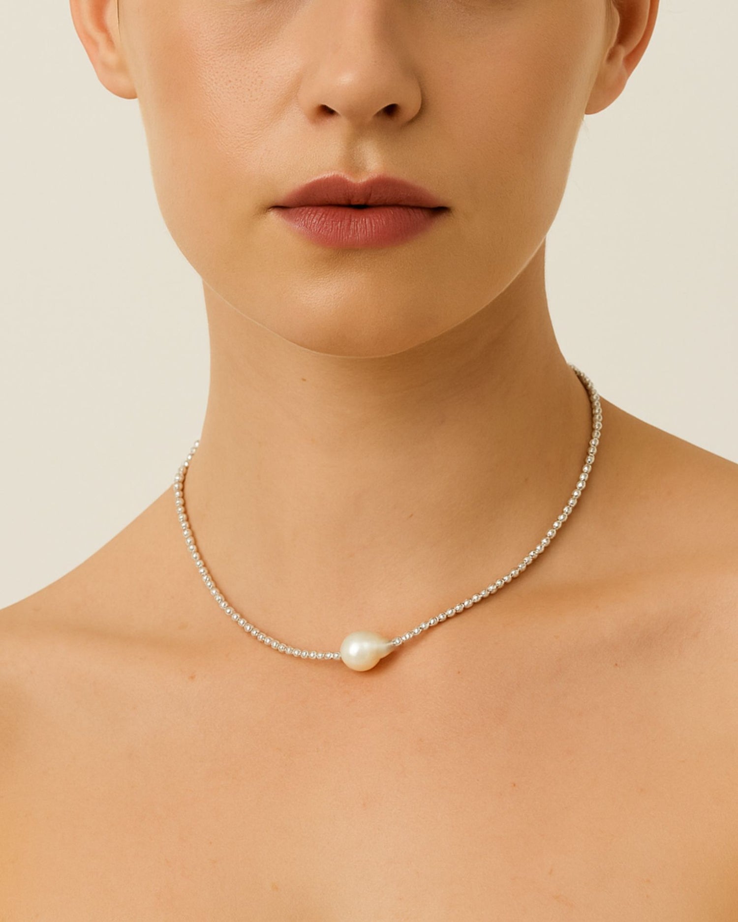 Izoa PRE-ORDER: Amarae Freshwater Pearl Necklace Silver