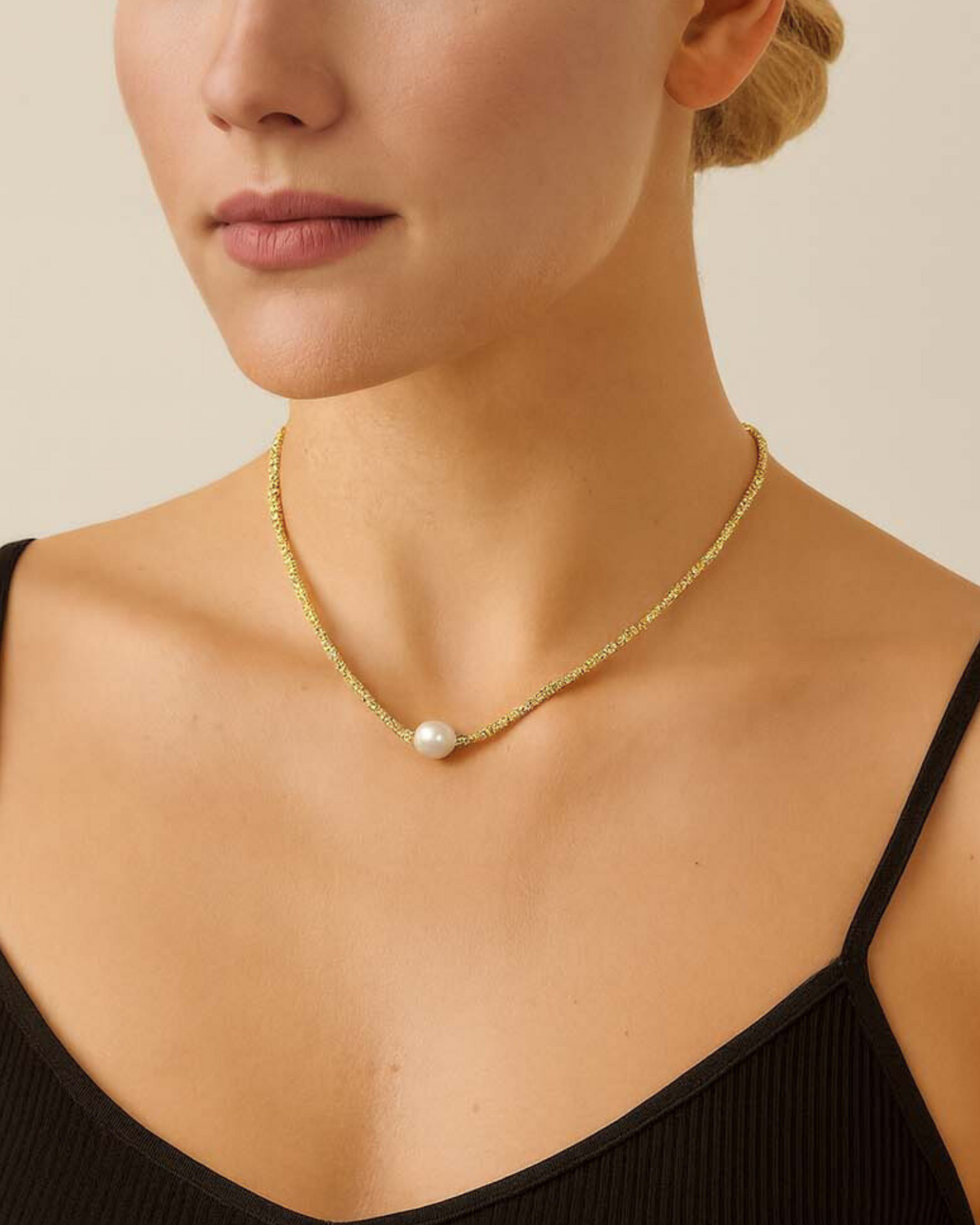 Izoa Amarae Pearl Necklace Gold