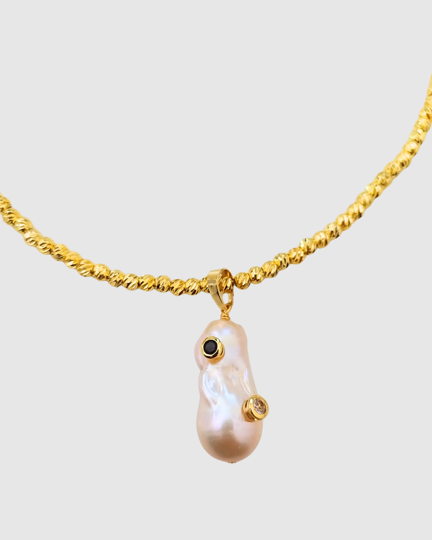 Izoa Calista Drop Pearl Necklace Gold