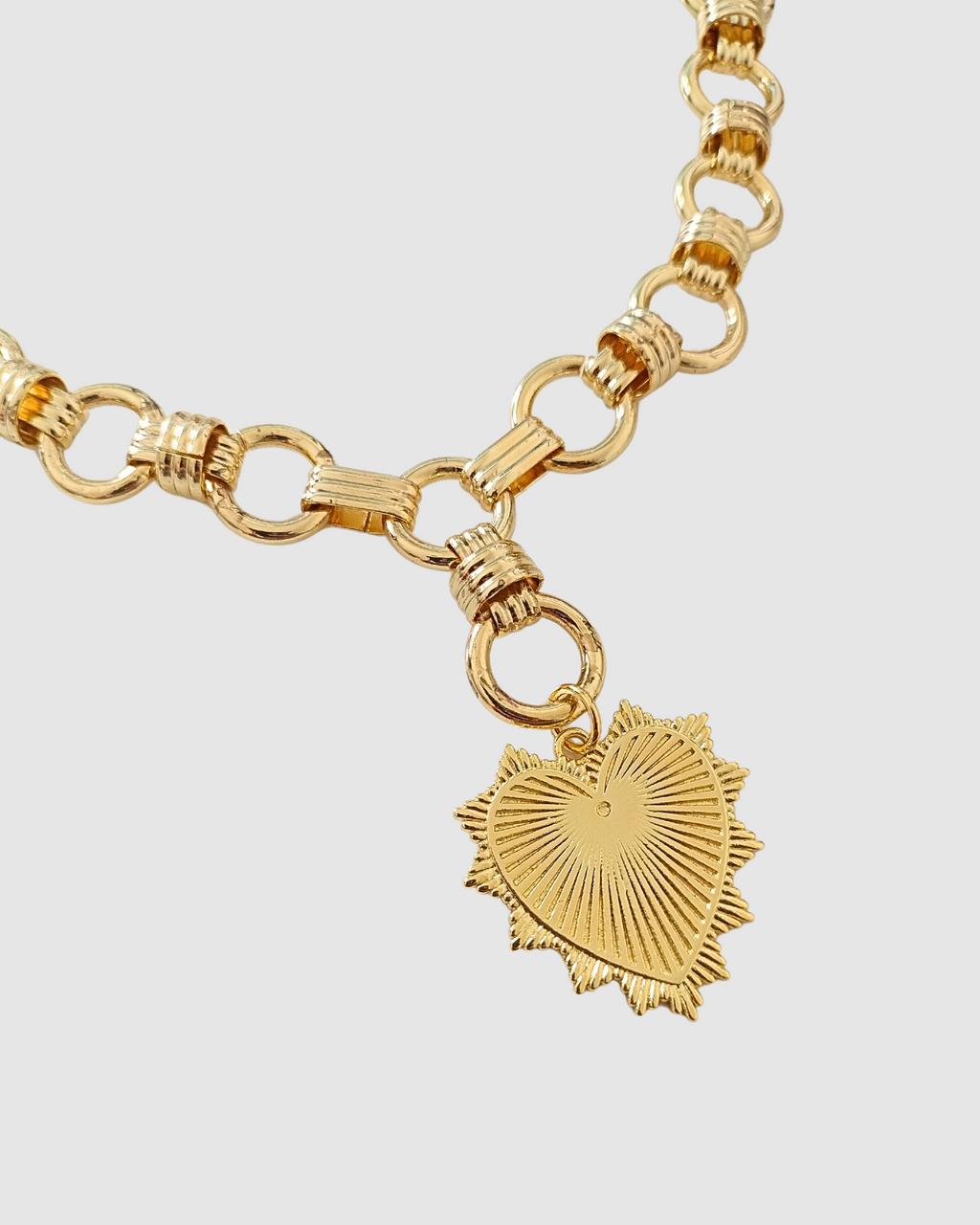 Izoa Love Charm Necklace Gold
