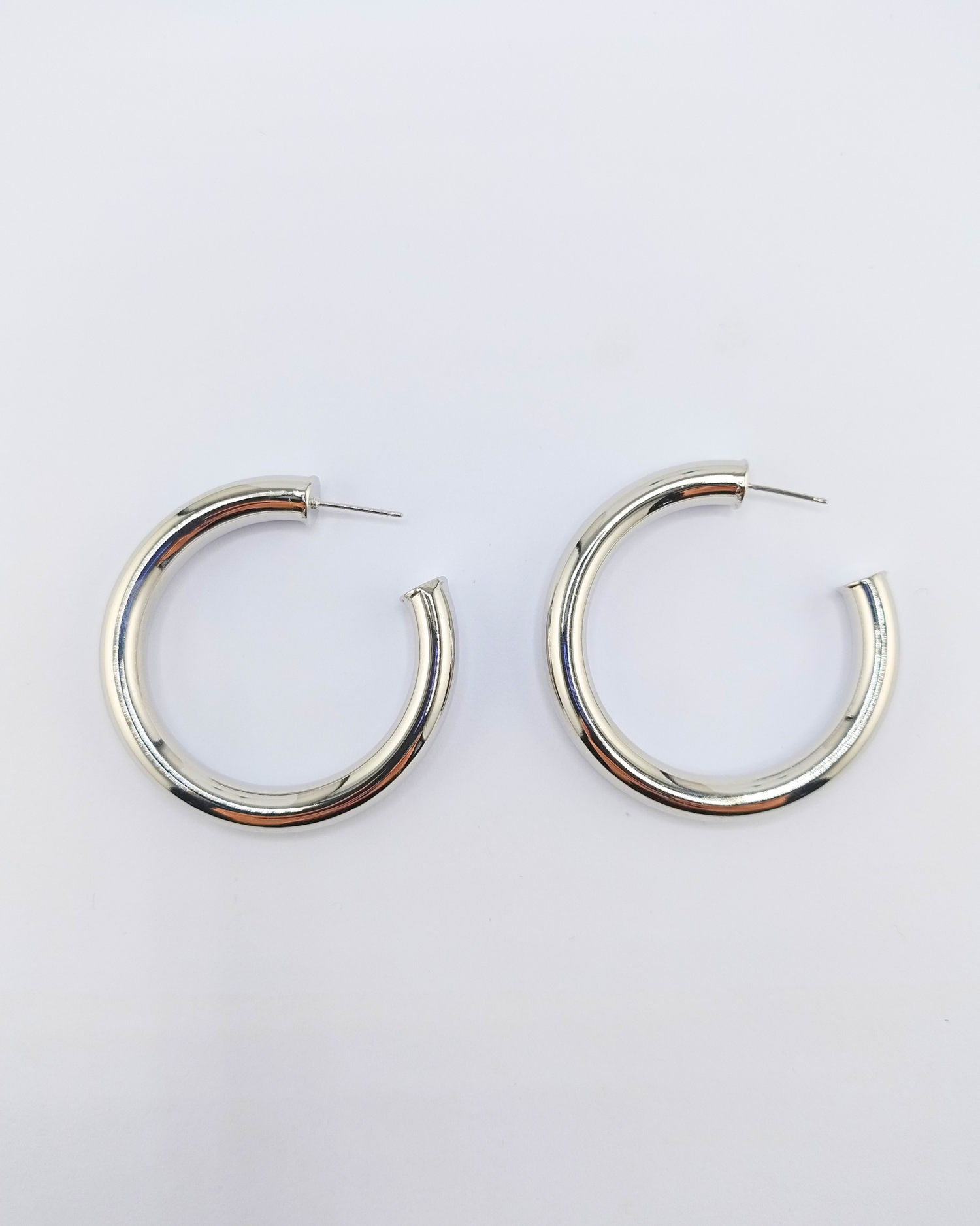 Izoa Jessica Hoop Earrings Silver