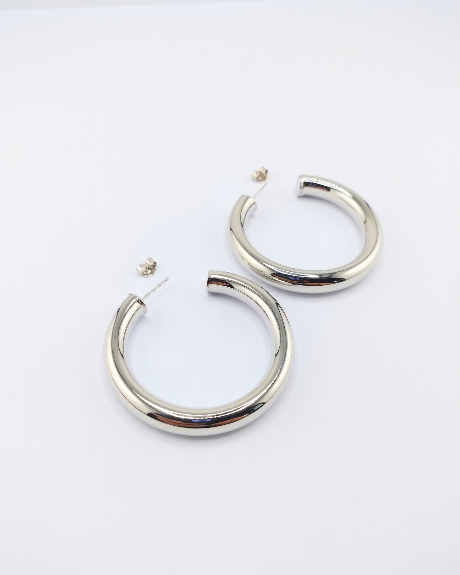 Izoa Jessica Hoop Earrings Silver