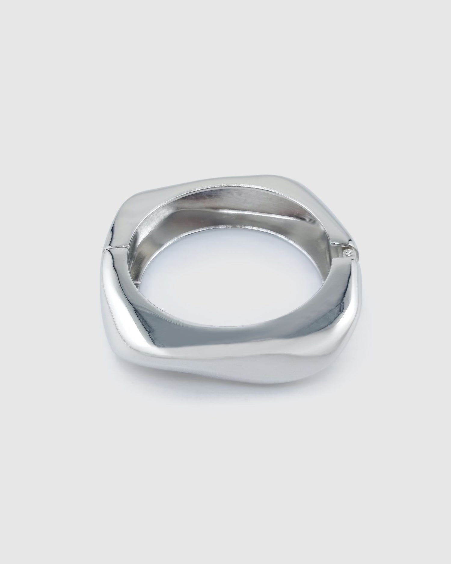 Izoa Kiki Bangle Cuff Silver