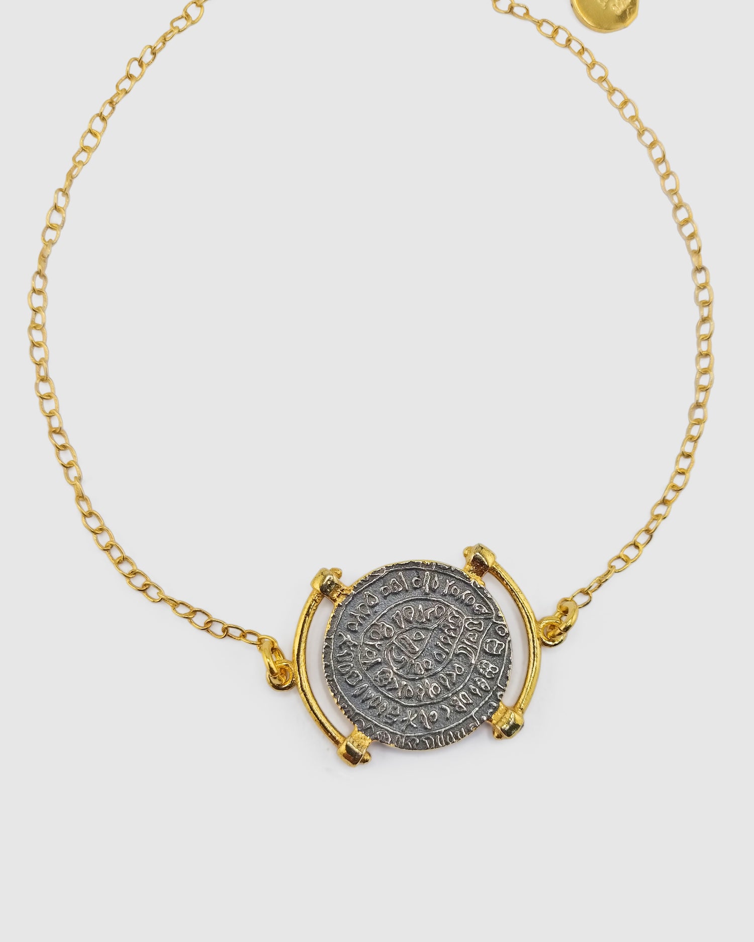 Izoa Kiva Pendant Bracelet Gold