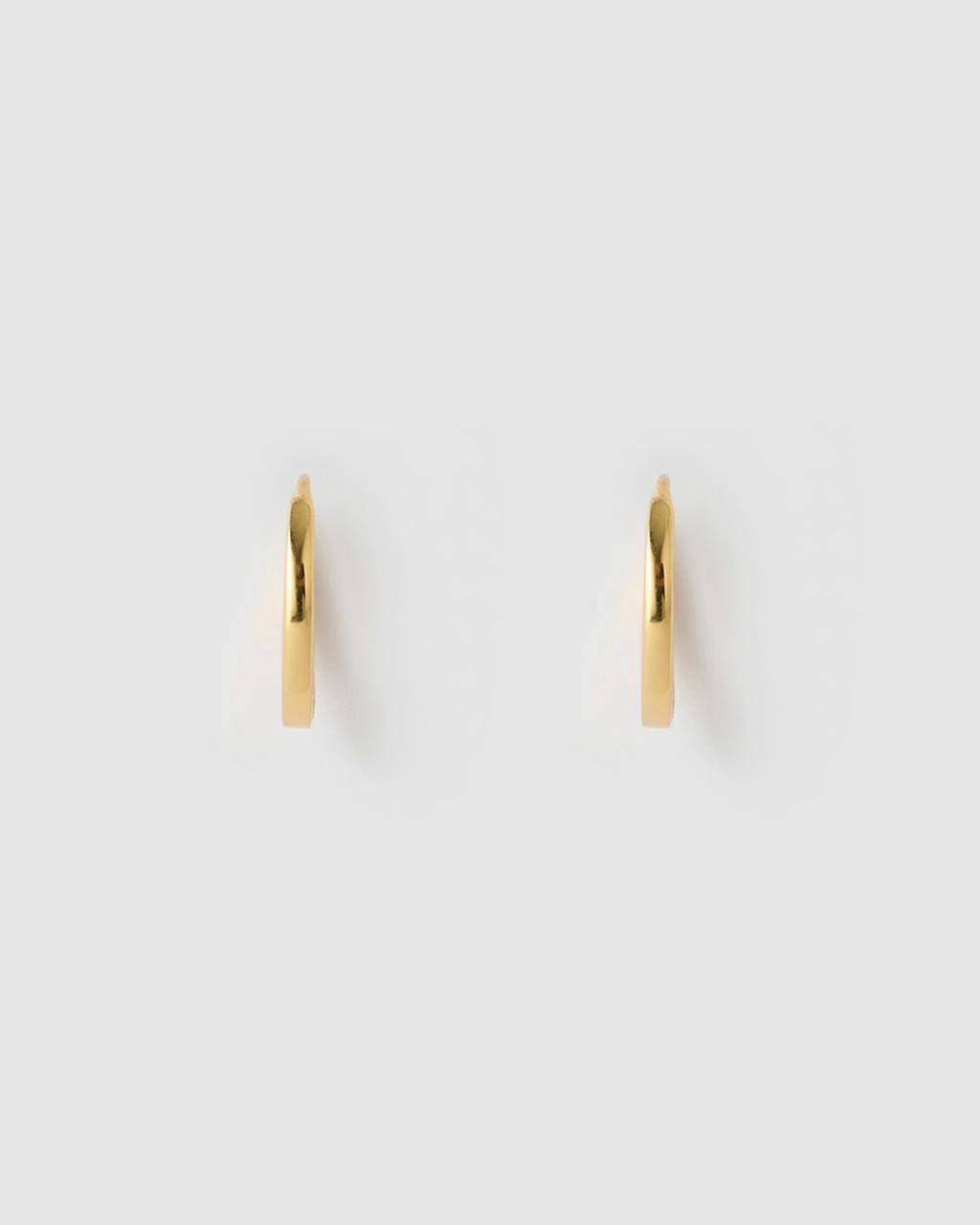 Izoa Medium Solid Huggie Earrings