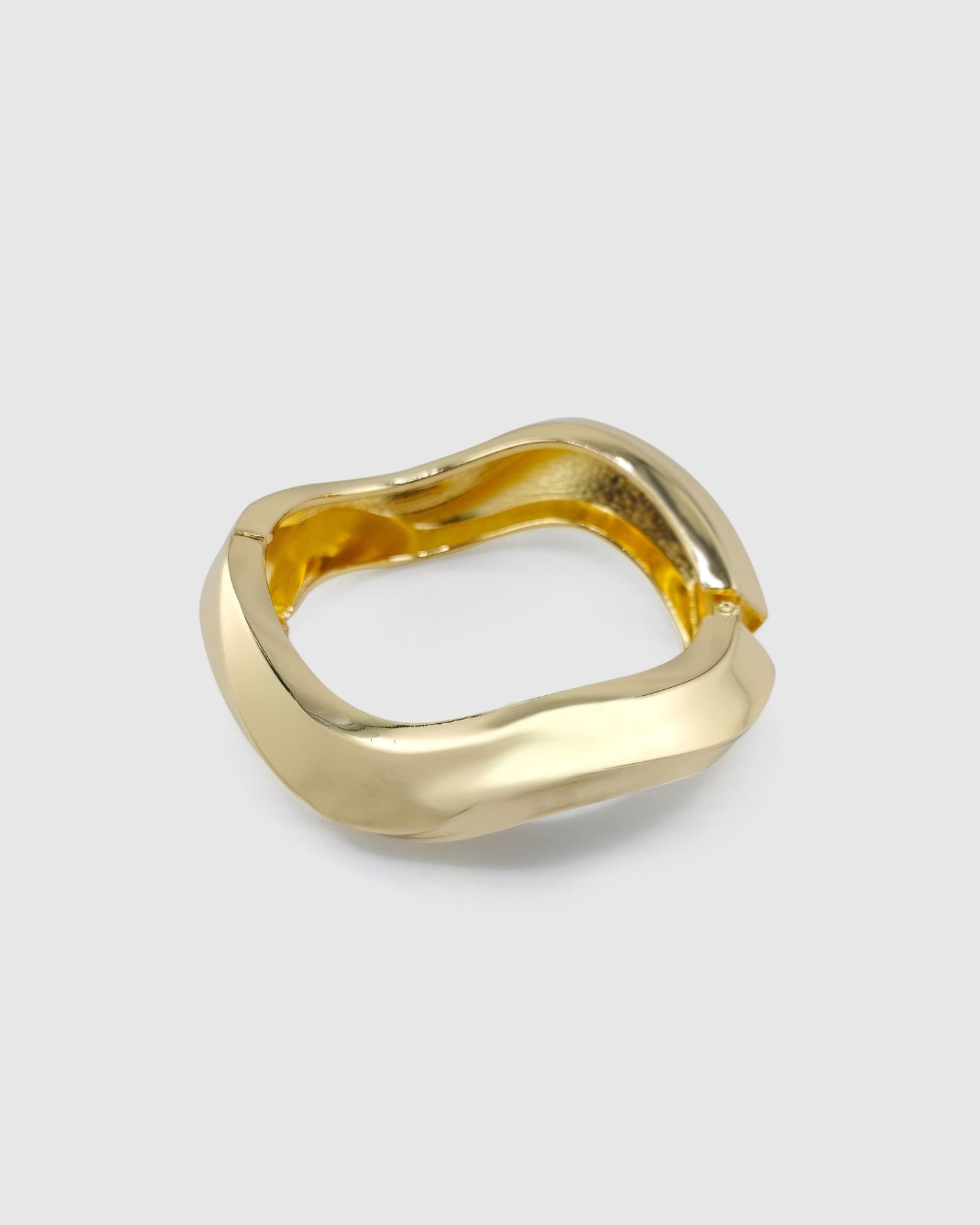 Izoa Nala Wave Bracelet Cuff Gold