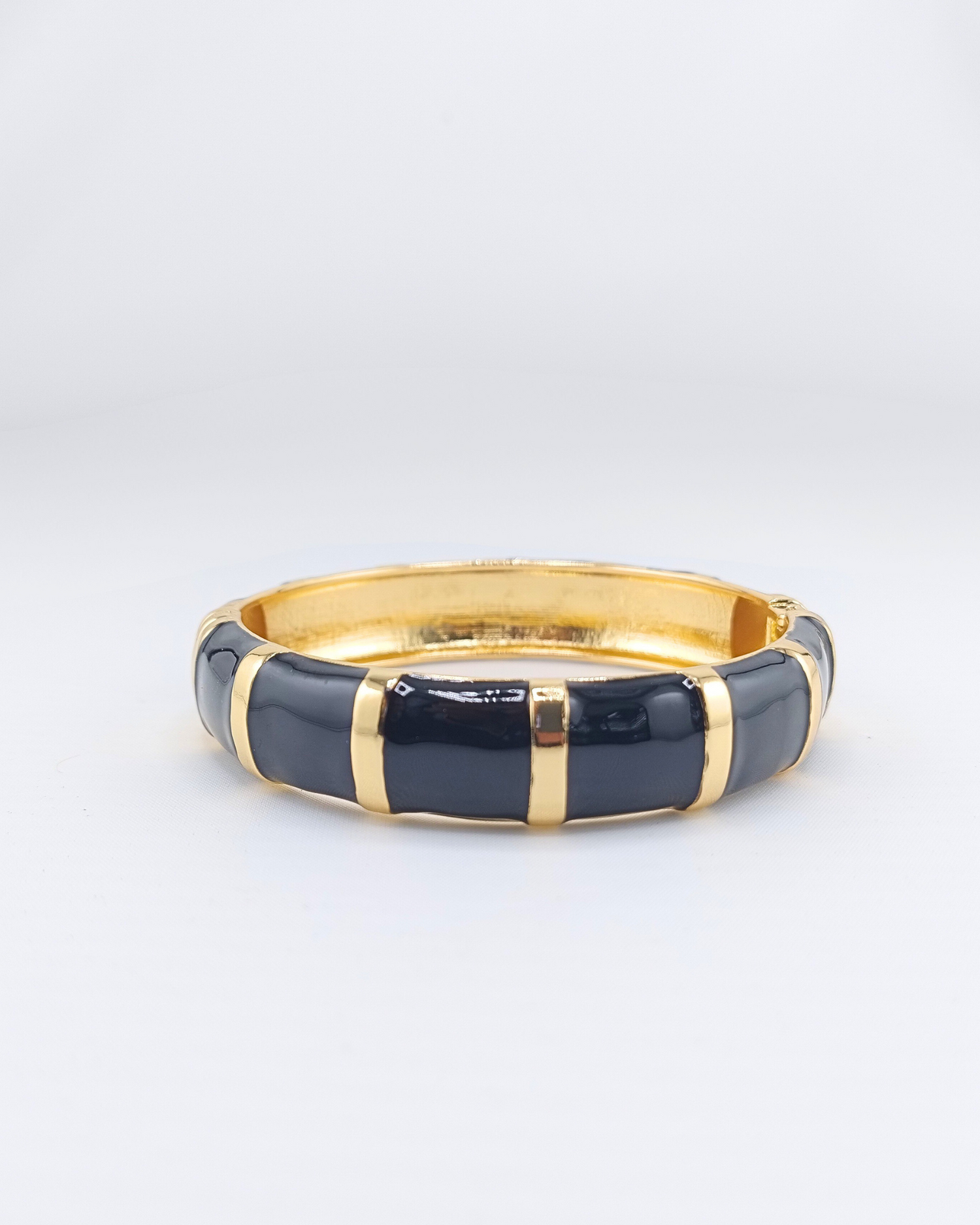Izoa Stella Bangle