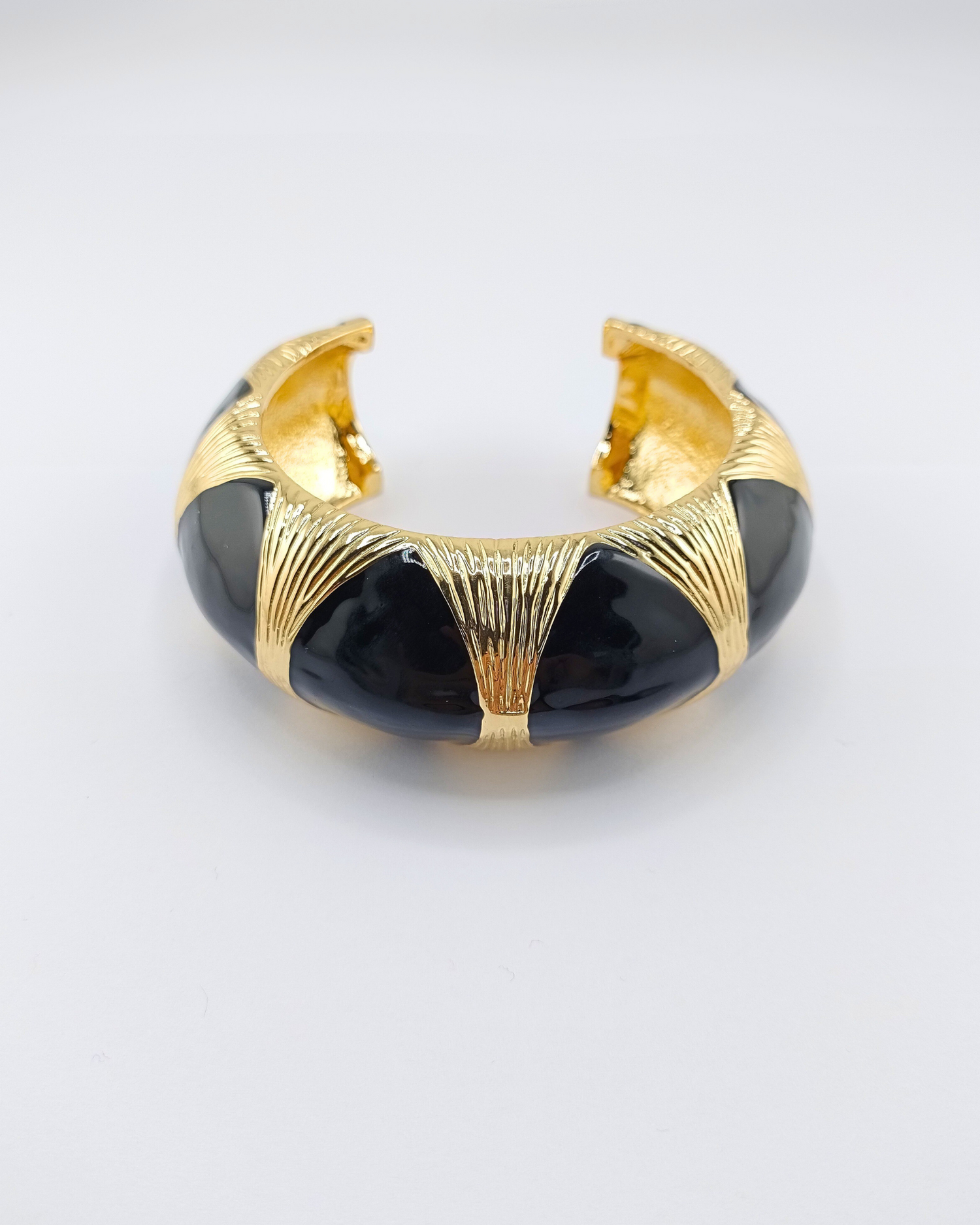 Izoa Thalia Chunky Gold Cuff