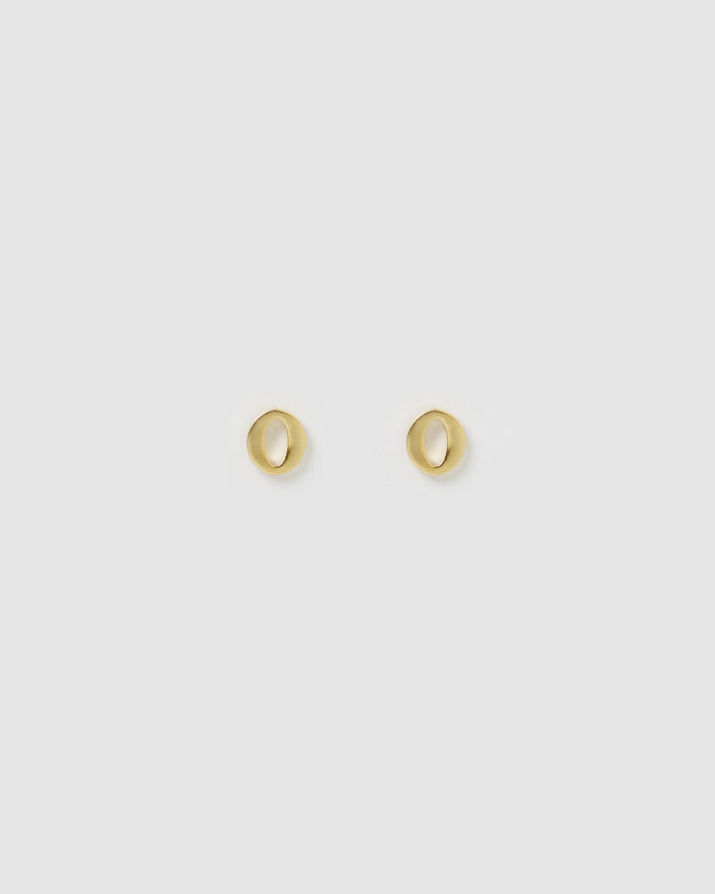 Izoa Little Letter O Stud Earrings Gold