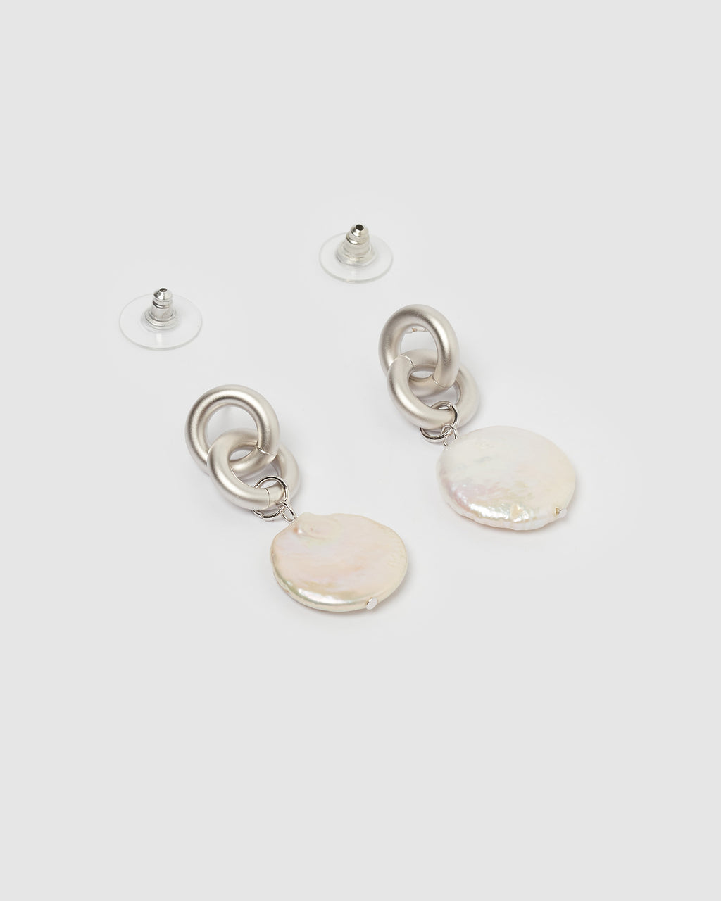 Izoa Juno Earrings Silver Freshwater Pearl