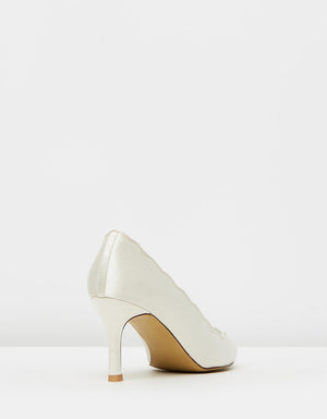 Ivory closed toe heels store