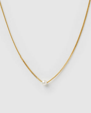 Izoa Delicate Freshwater Pearl Necklace Gold