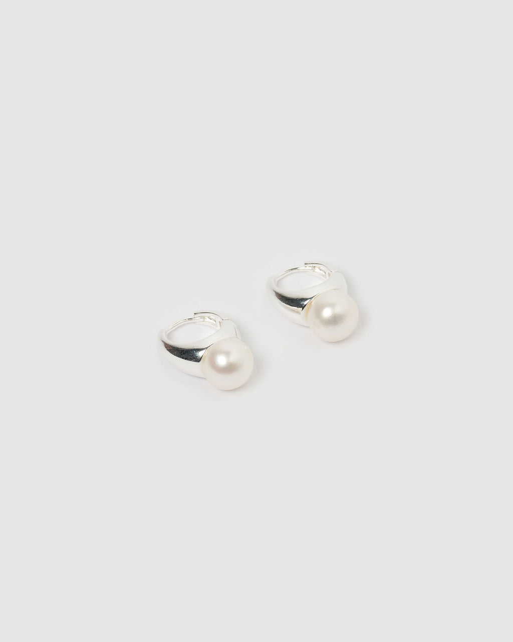 Izoa Haiti Earrings Silver Freshwater Pearl