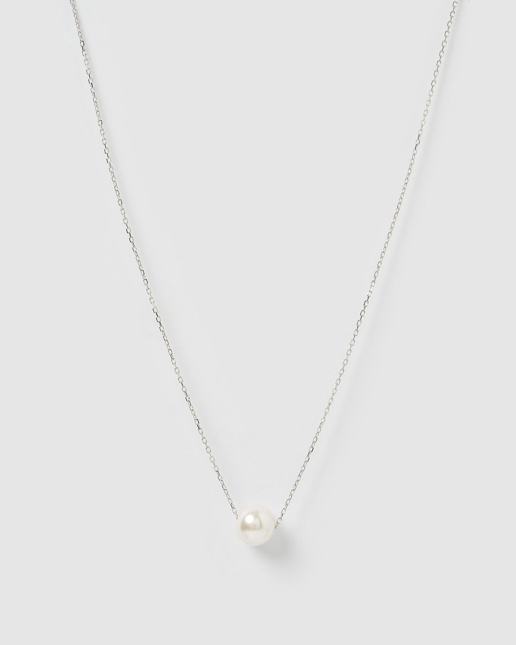 Izoa Delicate Freshwater Pearl Necklace Sterling Silver
