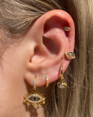 Izoa Kyden Huggie Earrings Gold