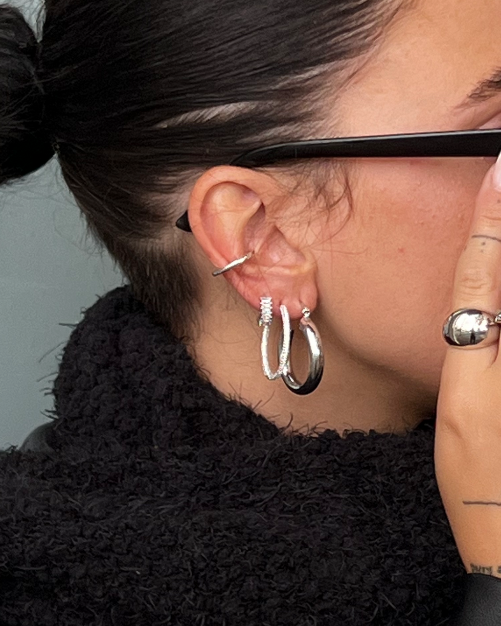 Izoa Molly Hoop Earrings Silver