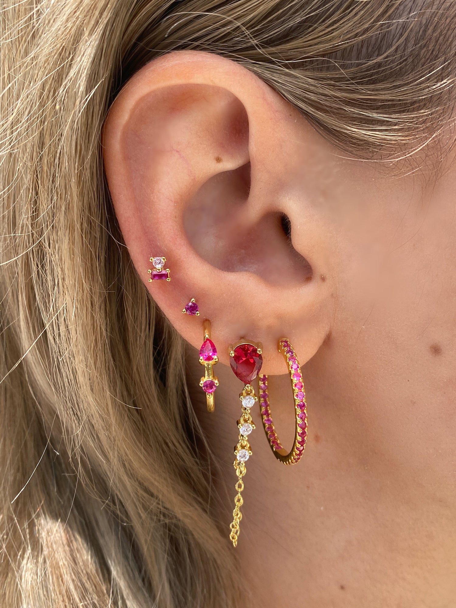 Izoa Elena Hoop Earrings Gold